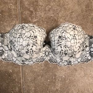 32C white and black lace bra